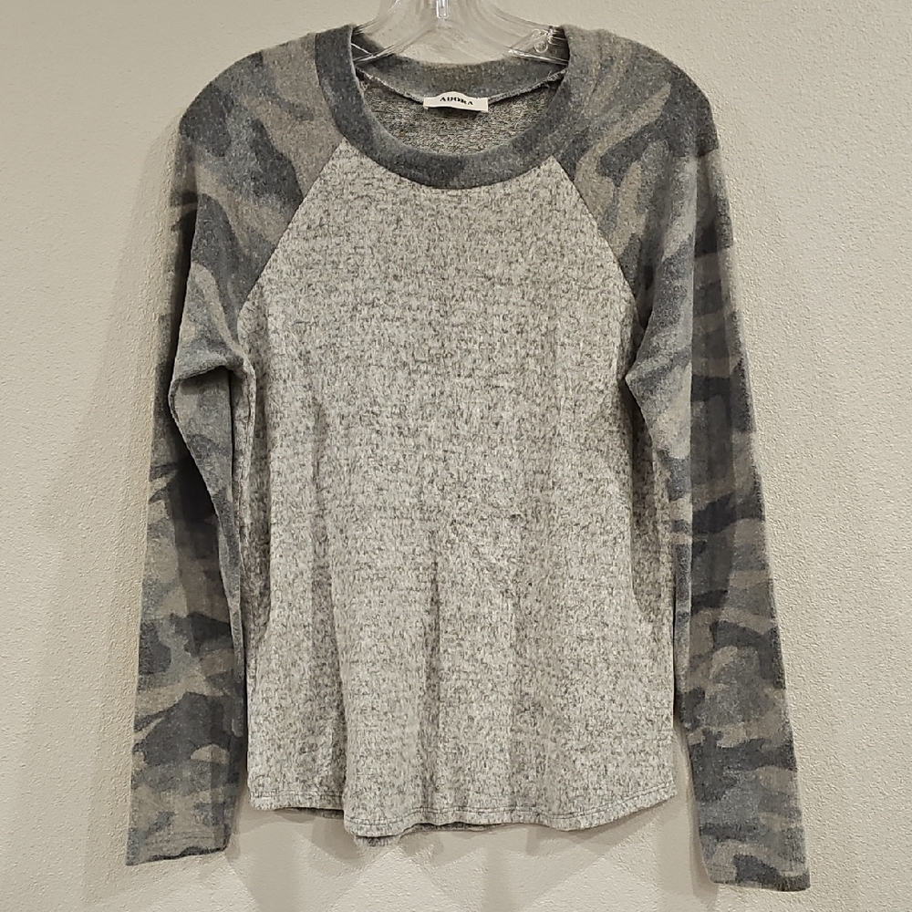 Aerie Gray Raglan Long Sleeve Sweatshirt